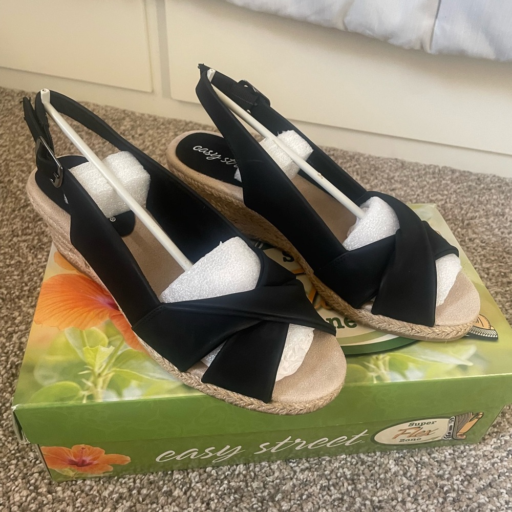 Easy Street Maureen Slingback Espadrille Wedge Black Women’s Size 6.5 WW NWT